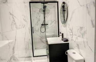 Grand Cozy appart - proche métro Paris - spots touristiques - Foto 11