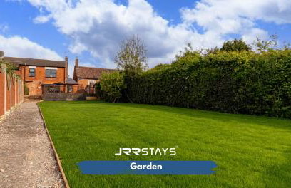 JRR STAYS 3Bed Sleeps 8- Coventry/Antsy M6-J2 CV7 - Photo 2