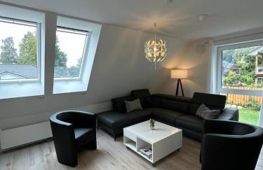 Helle, großzügige Ferienwohnung für 2 - 3 Personen mit Parkplatz + E-Ladestation in Buchholz, Nordheide - Foto 3