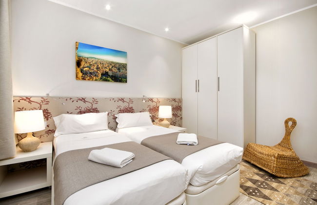 Mercedes Heritage Barcelona Apartments - Photo 25