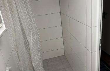 Apartment with kitchen, double bed, TV, S-Bahn 5 min - Foto 8