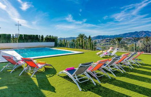 Amazing Home In Mijas Costa - Photo 2