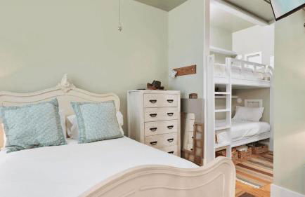 30A Grayt'n Greatful by Avantstay Charming Home+cottage, Walk to Western Lake - Foto 44