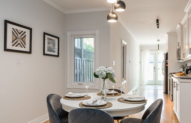 Homey & Elegant 3-bedroom House in the Annex - Foto 16