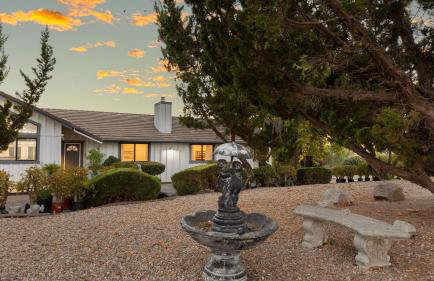 Paso Vista Bella by AvantStay Luxe Group Escape w Wine Country Views - Photo 40