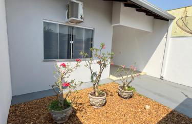 Conforto e ótima localização, proxima da BR e centro ideal para até 5 hospedes, acesso facilitado ao Curupy - Foto 1