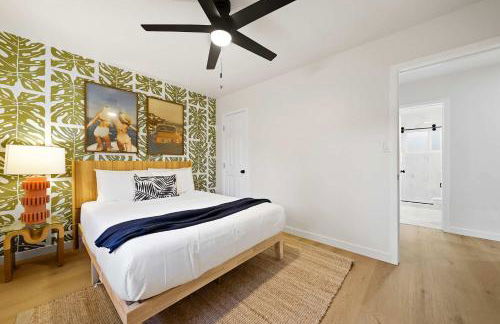 Explore North Park Chic 2br with Fire Pit Sleeps 6 - Foto 28