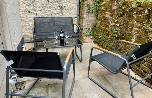 2-Bed Apartment - For Contractors & Business Travellers - Long Stays Welcome - Photo 67