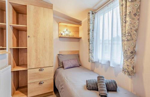 Rated Superb - Award-Winning Family Holiday Park - Live Shows, Themed Events, and Activities for All Ages, Day and Night - WiFi, Netflix, Linens - Gym, Sauna - Spotless, Quiet, Secluded, Parking - Restaurant, Shop, Bar - Foto 18