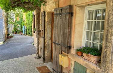 La Terrasse - Entire townhouse in hilltop village - Foto 38