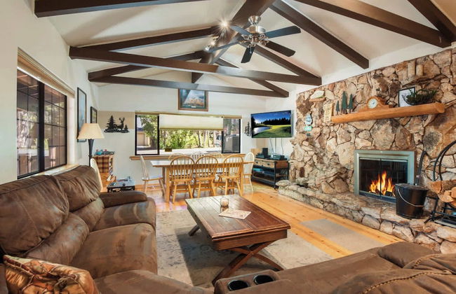 Elm Street Getaway Sleeps 8! - Foto 11