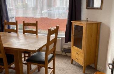 Spacious, Sleeps 18, 3 Bathrooms, Parking, Park, Mansfield - Foto 13