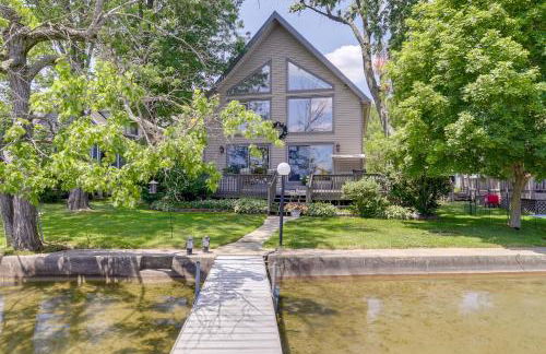 Lakefront Vandalia Home with Boat Dock and Gas Grill! - Foto 27