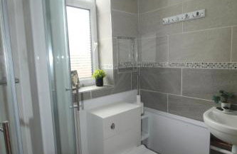 High Street House Thurnscoe by Smart Corporate Stays - Photo 18