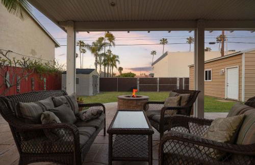 Walk to the Beach Private Backyard and Fire Pit - Foto 6