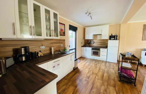 Großzügiges Ferienhaus am Senftenberger See mit 2 Terrassen - Foto 2