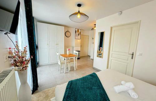 Studio Hôtel - Lit King Size - Parking - Wifi - Foto 3