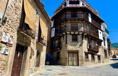 Las Cuatro Calles - Photo 16