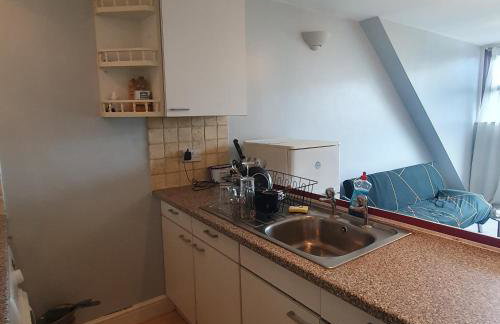 Flat with excellent transport links to central London. - Foto 13