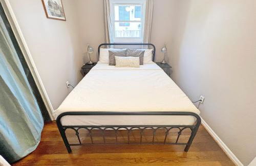 Entire Private 3 Bedrooms 1 Bathroom Single House with Fenced Garden - Photo 11