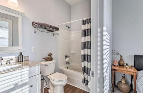 Beautiful Waterfront Getaway with Dock! - Foto 19