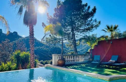 Maison conviviale à Fréjus avec piscine à débordement - Foto 1