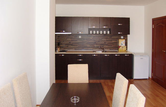 Apart-hotel Happy - Photo 12