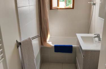 Nid d'aigle, vue panoramique dégagée et jardin, de plein pied, face au Sud et aux montagnes - Photo 13