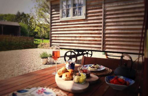 Hut at Nettle and Dock - Foto 14