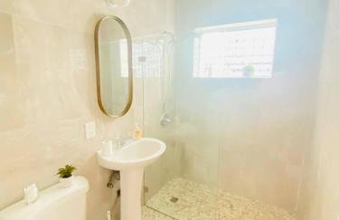 Apartment in the Heart of Calle 8 with Parking - Foto 10