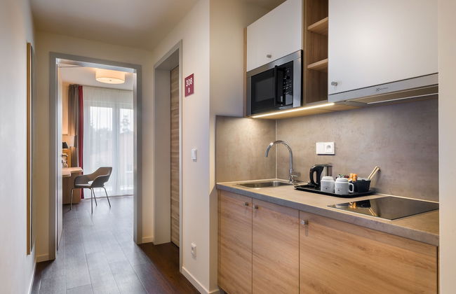 Signature East Hotel Apartment - Photo 30