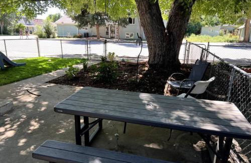 Walk to Dining Breweries and Shops Plus New Hot Tub - Foto 2