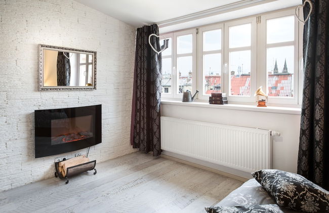 Royal Court Apartments - Photo 15