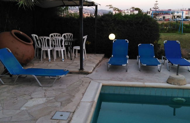 Lovely six Bedroom Villa in Coral Bay - Photo 58