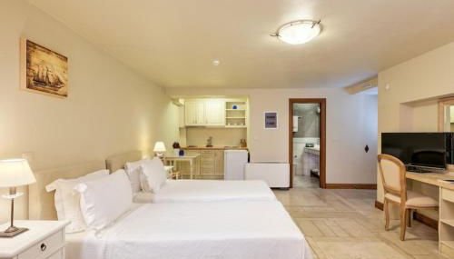 Mare Monte Luxury Suites - Photo 4