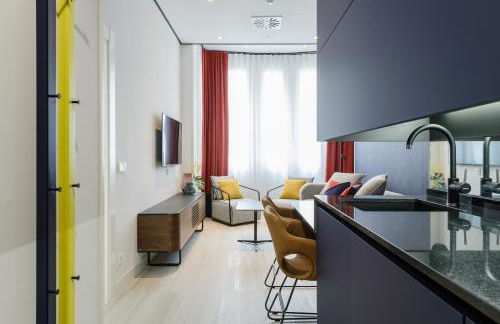 SmartRental Collection Gran Via Centric - Photo 88