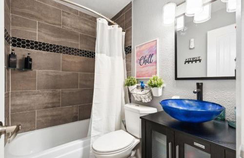 AT and T is steps away 2BD unit - Foto 31