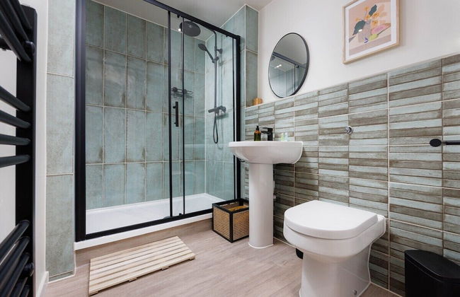 Luxury First Floor 2 bed Apartment - Foto 5