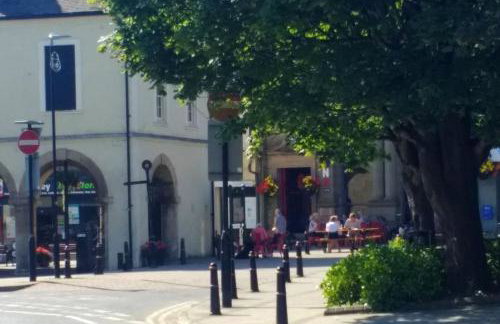 Best of both worlds, trees & town - Foto 17