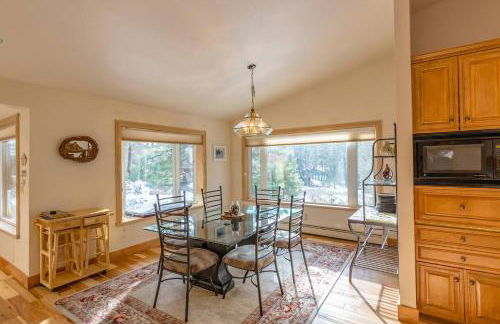 Beautiful 3500sf Lake Tahoe Home W/ Open Layout - Foto 4