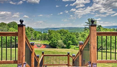 Red Sweetheart Barn Studio with Mtn and River Views! - Foto 2