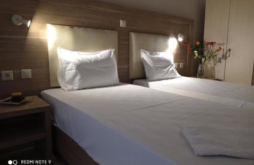 KELLY APARTMENTS - Photo 9