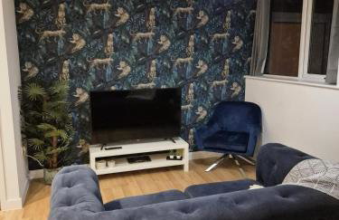 Sapphire Luxe- Basingstoke Sleeps 4 with Free Parking - Foto 18