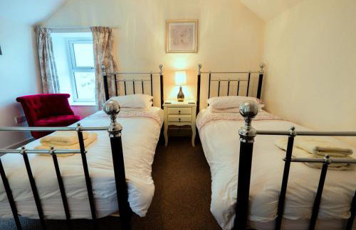 Glan y Mor, Sleeps 20, 8 Bedrooms, 8 Bathrooms, Seafront, Criccieth - Foto 36