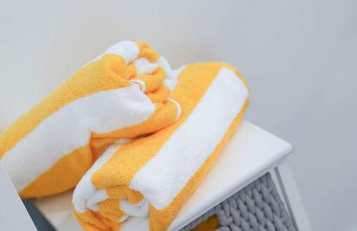 Modern Rooftop Townhome w Hot Tub & Skyline Views - Photo 11