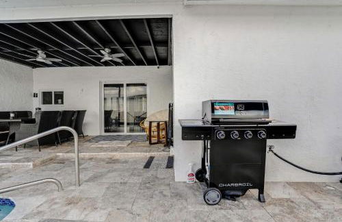 Luxe by Jenn - 3BR Retreat with Heated Pool - Photo 45