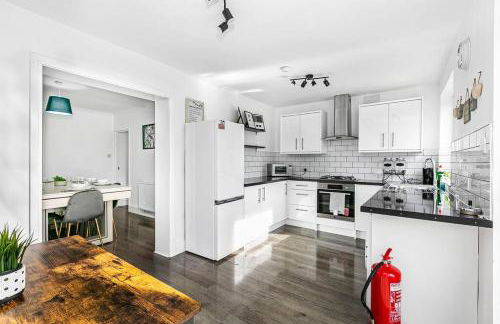 Luxury Large House With Games Room Sleeps Up to 12 - Foto 11