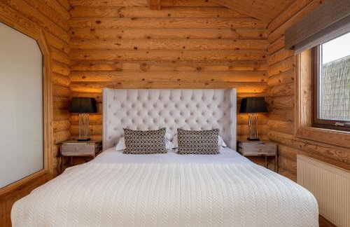 Constable Burton - Photo 16