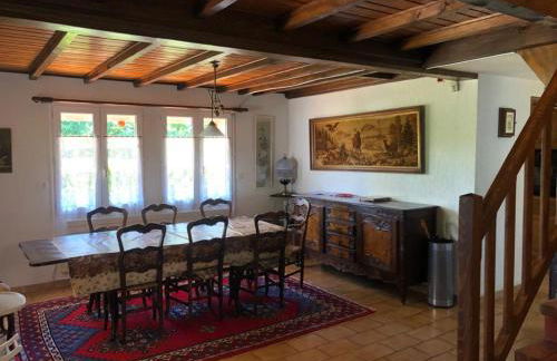 Maison/Gîte familial dans le Jura à 200m du lac avec piscine privée - Foto 3