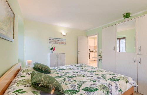 Mediterranes Apartment mit Panoramablick, Pool, Privatparkplatz, Grill - Photo 25